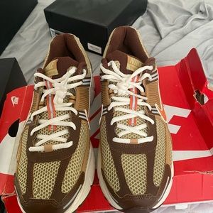 Nike Men's Brown and Tan Zoom Vomero 5 Sz10